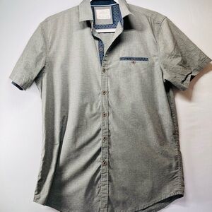Casual Gray Button Down Shirt for Men‎